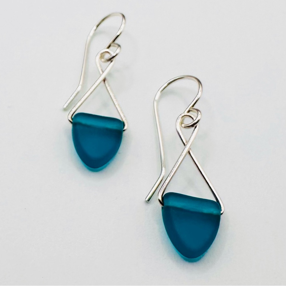 Sterling silver and blue beach glass earrings - Picture 2 of 2